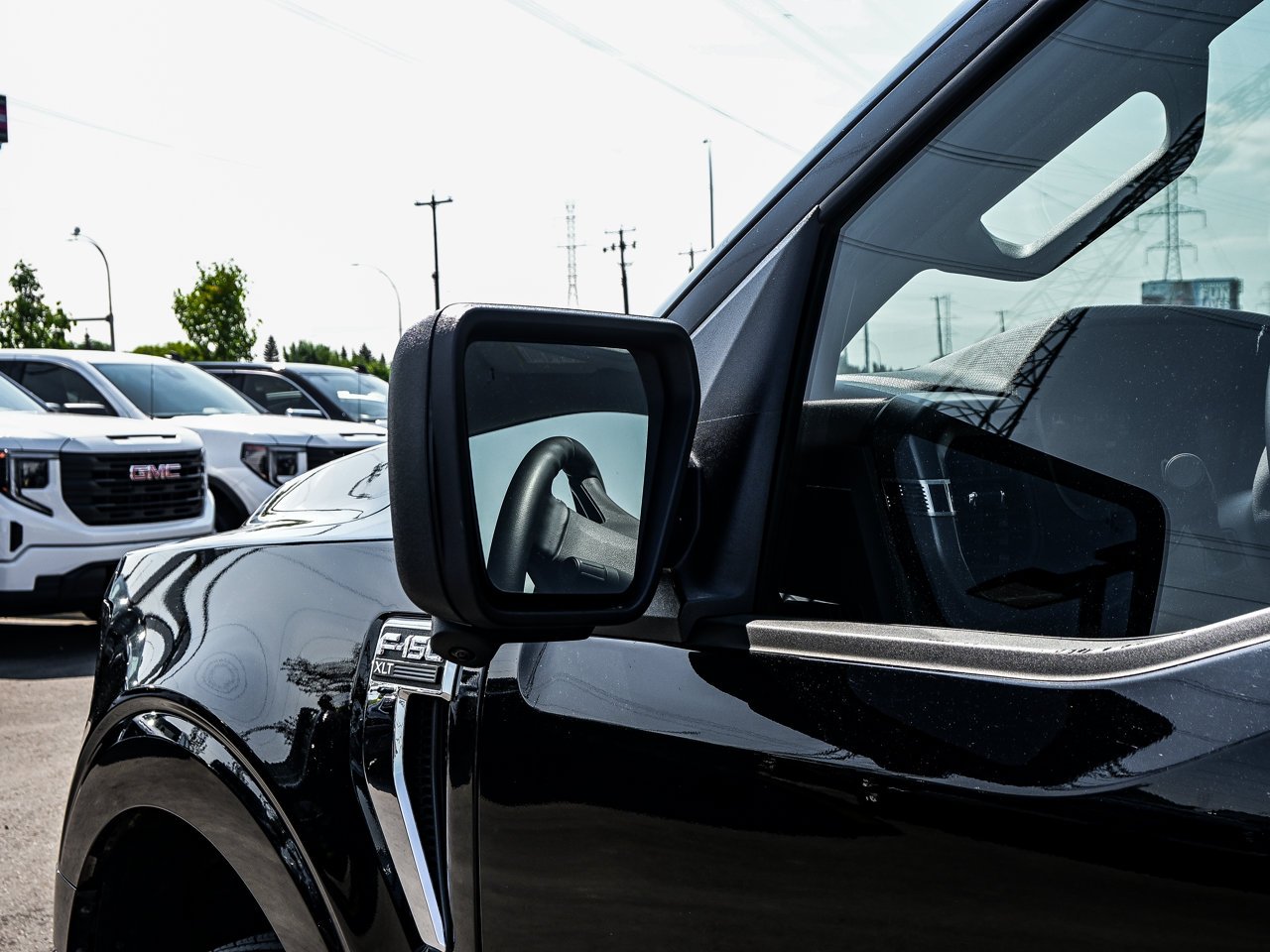 2024 Ford F-150 XLT 4WD SuperCrew 5.5' Box Black Sherwood Park - photo #6