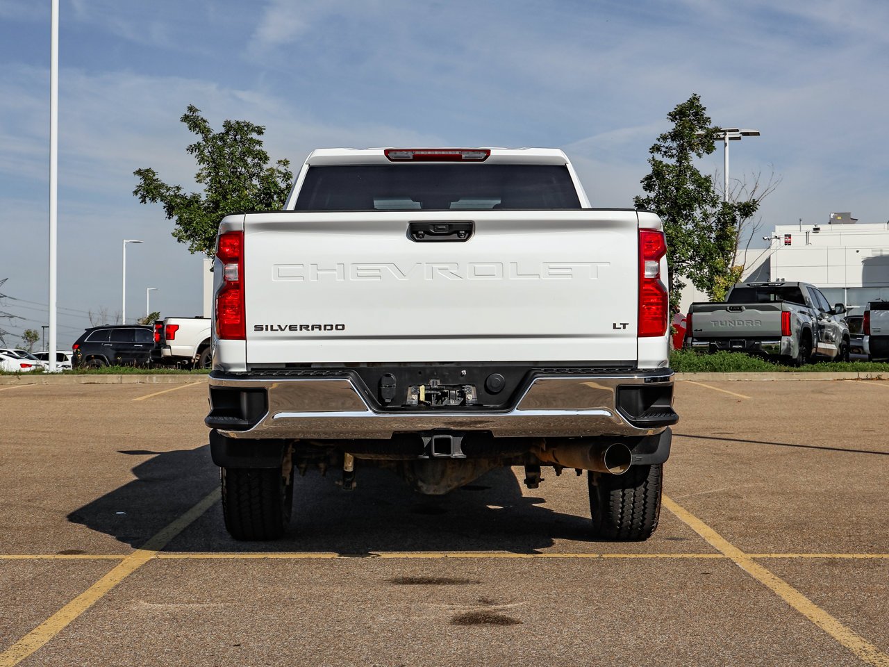 2025 Chevrolet Silverado 3500HD 4WD Crew Cab 159 LT White Sherwood Park - photo #6