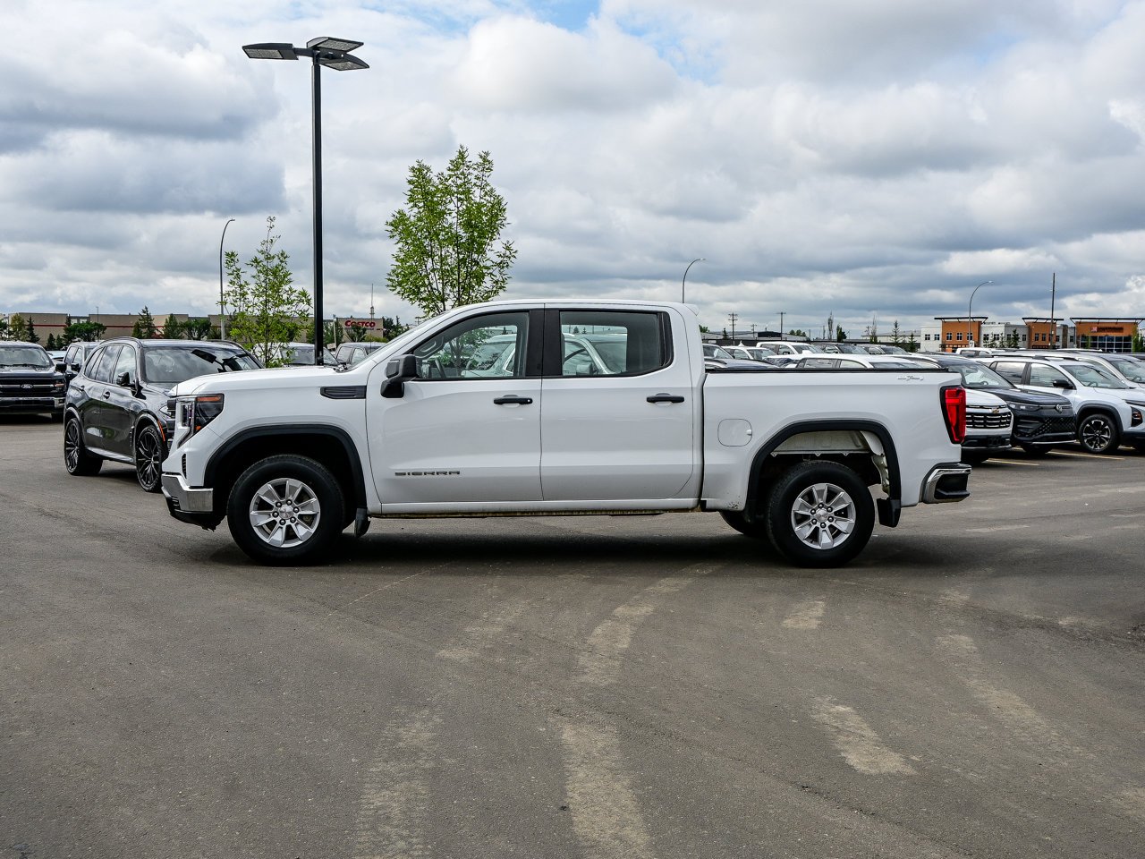 2023 GMC Sierra 1500 4WD Crew Cab 147 Pro White Sherwood Park - photo #9