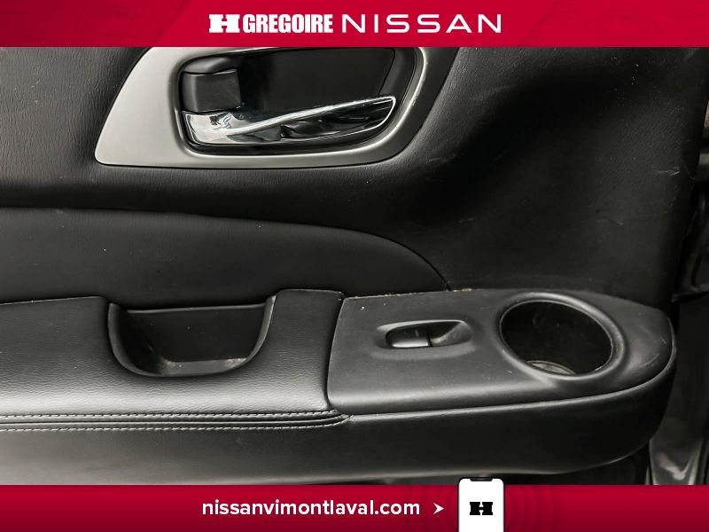 2017 Nissan Pathfinder Grey Laval - photo #22