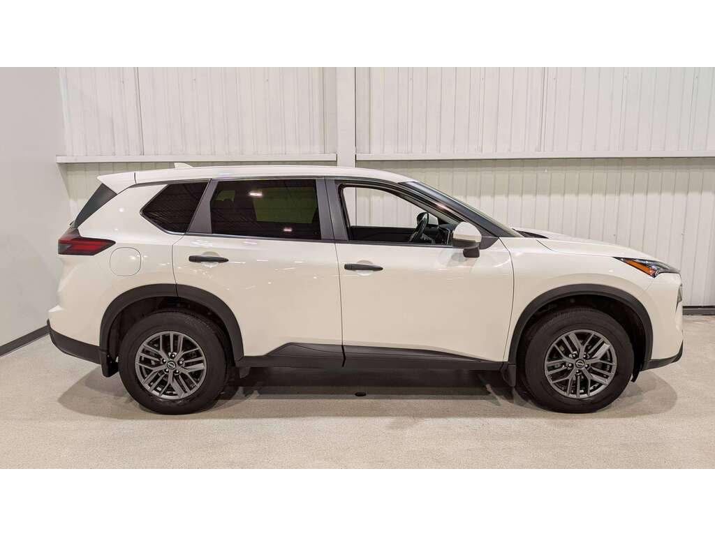 2024 Nissan Rogue AWD S White Val-David - photo #7