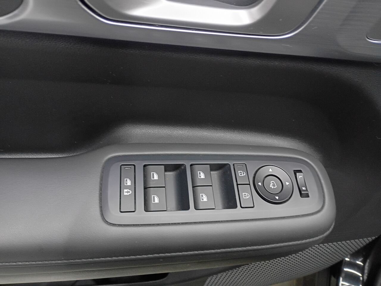 2025 Hyundai Santa Fe Black Blainville - photo #19