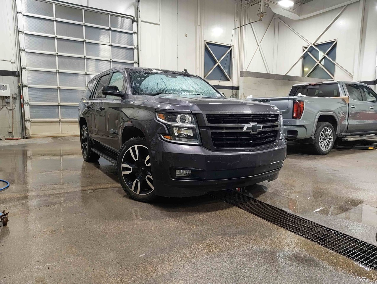 2018 Chevrolet Tahoe 4WD 4dr LT Grey Sherwood Park - photo #1