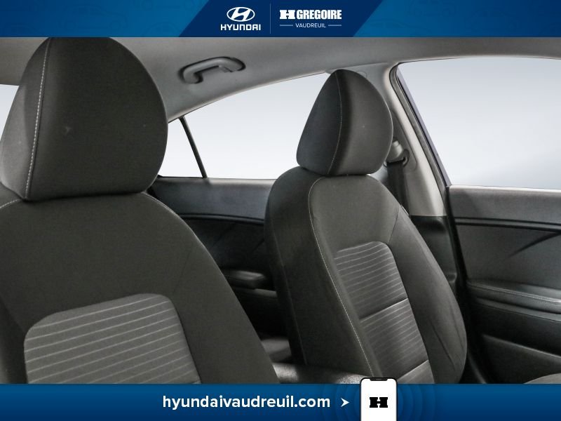 2018 Kia Forte Blue Laval - photo #31
