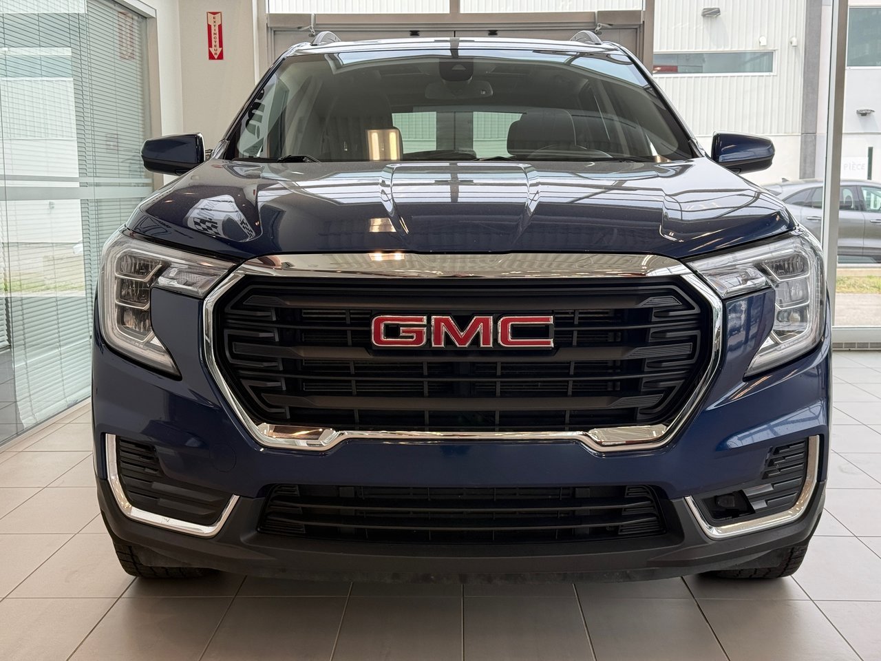 GMC Terrain 2022 Bleu Notre-Dame-des-Prairies - photo #2