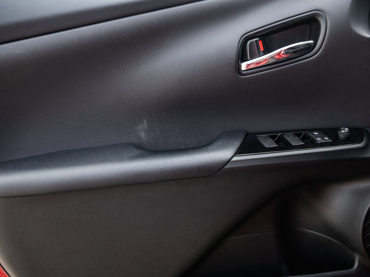 Toyota Prius Prime 2021 Rouge Sainte-Julienne - photo #9
