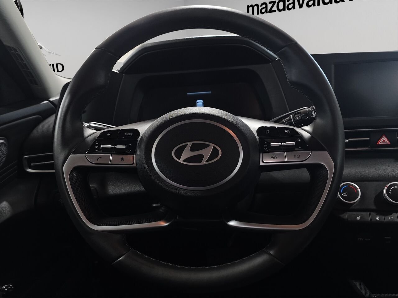 Hyundai Elantra 2024 Noir Val-David - photo #8