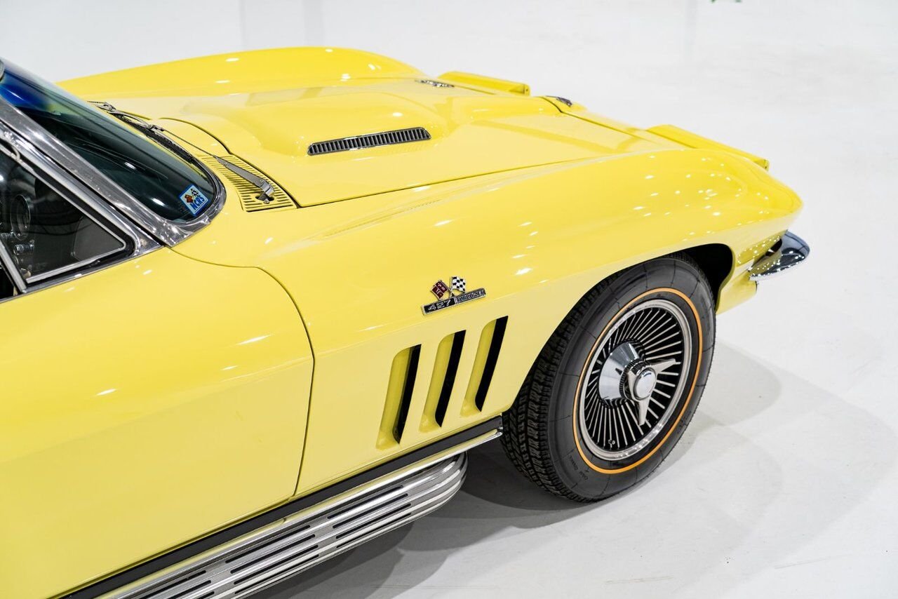 Chevrolet Corvette Matching# 427/425HP IP Code **PRICE IN USD** 1966 Jaune Montréal - photo #43