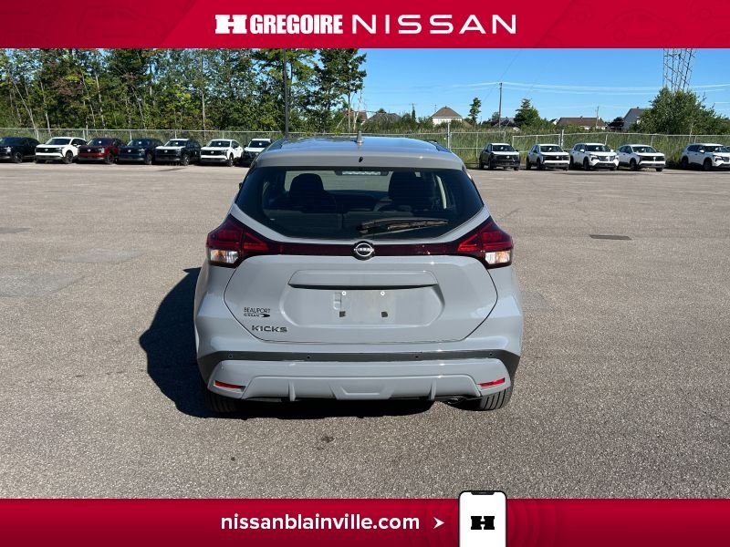 Nissan Kicks 2024 Gris Saint-Eustache - photo #13