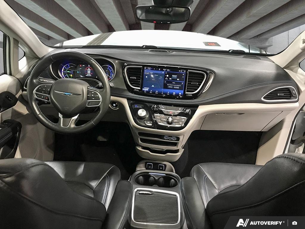 2021 Chrysler Pacifica Hybrid 2601324A | Touring L Plus White Edmonton - photo #23