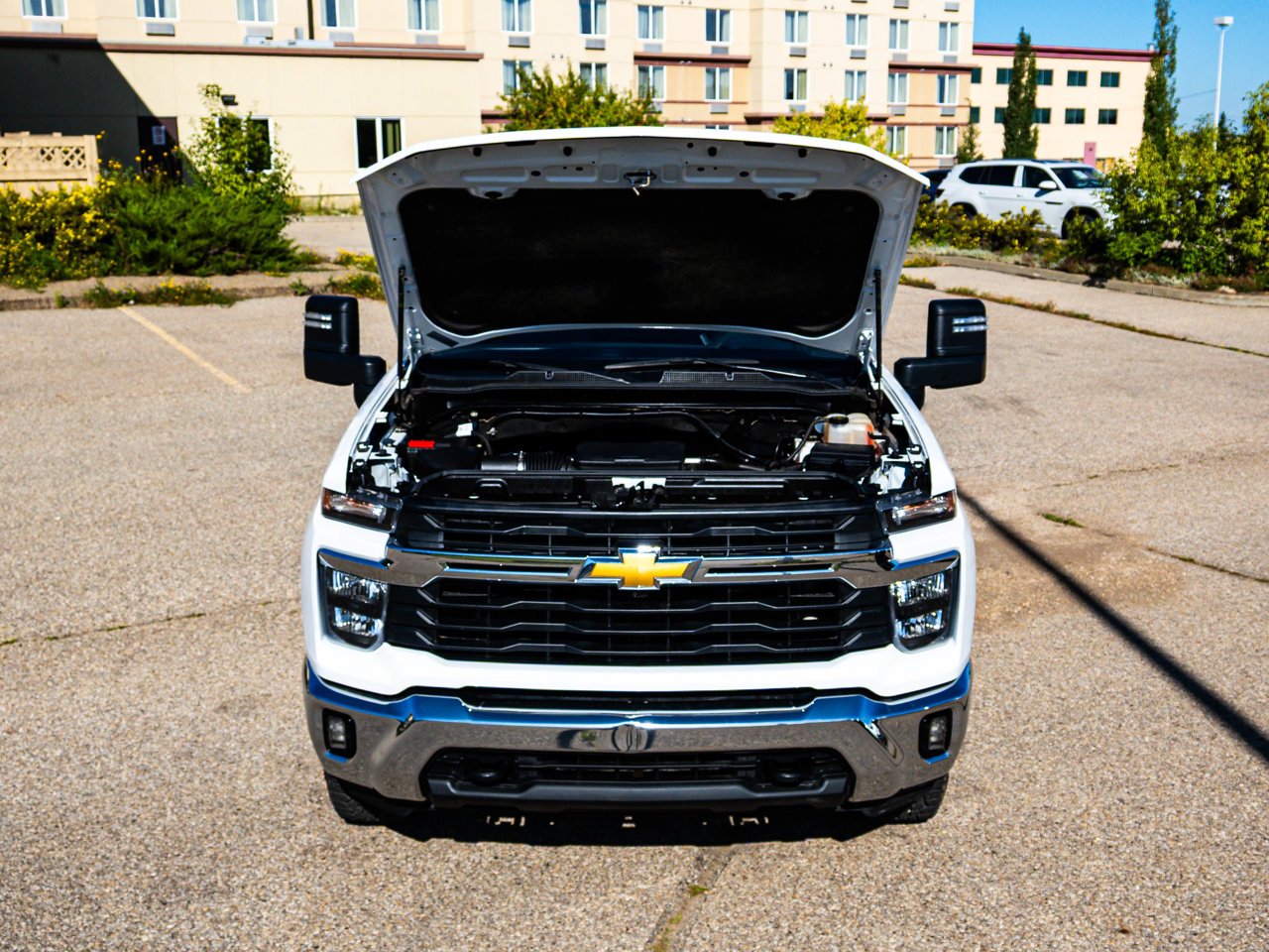 2024 Chevrolet Silverado 2500HD 4WD Crew Cab 159 LT White Sherwood Park - photo #6