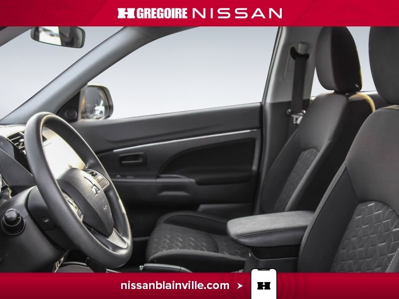 2022 Mitsubishi RVR White Saint-Eustache - photo #12
