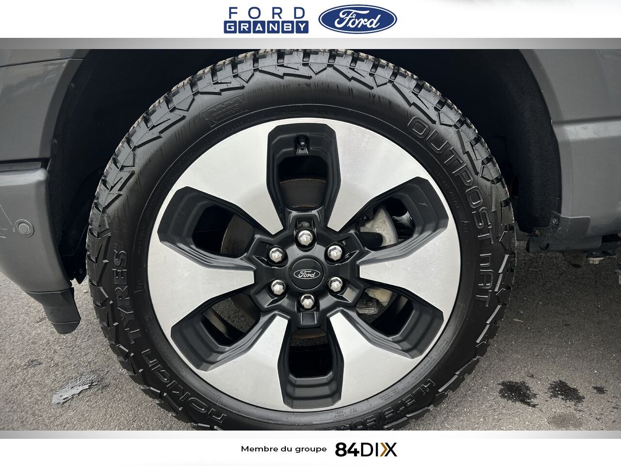 2023 Ford F-150 Lightning Grey Granby - photo #10