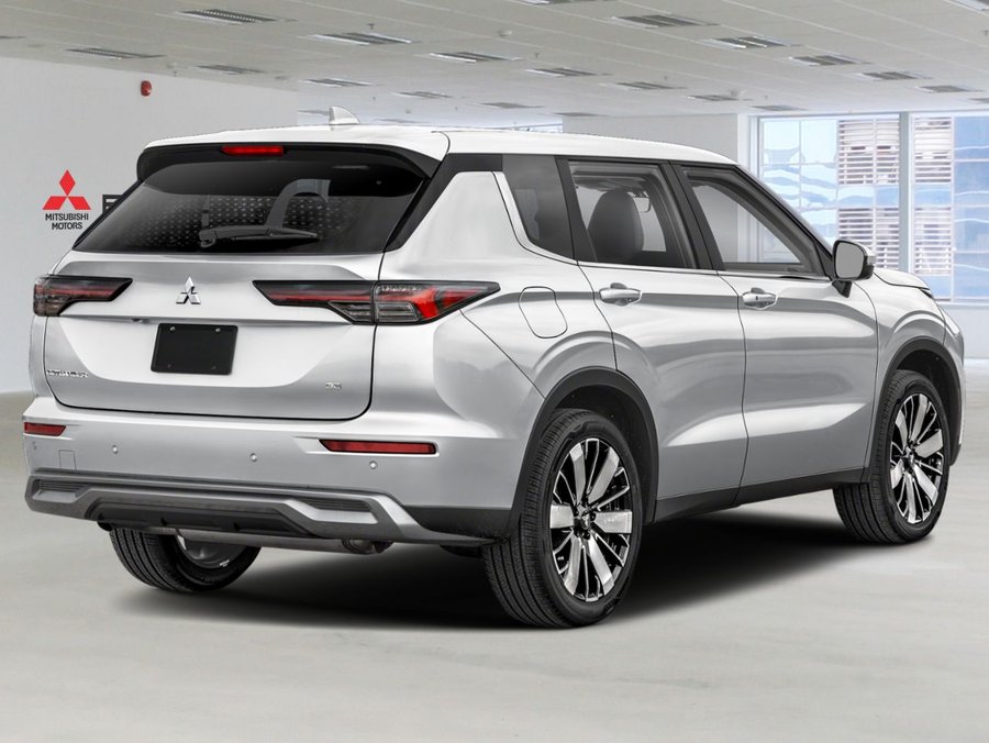 2026 MITSUBISHI Outlander SE Sterling Silver