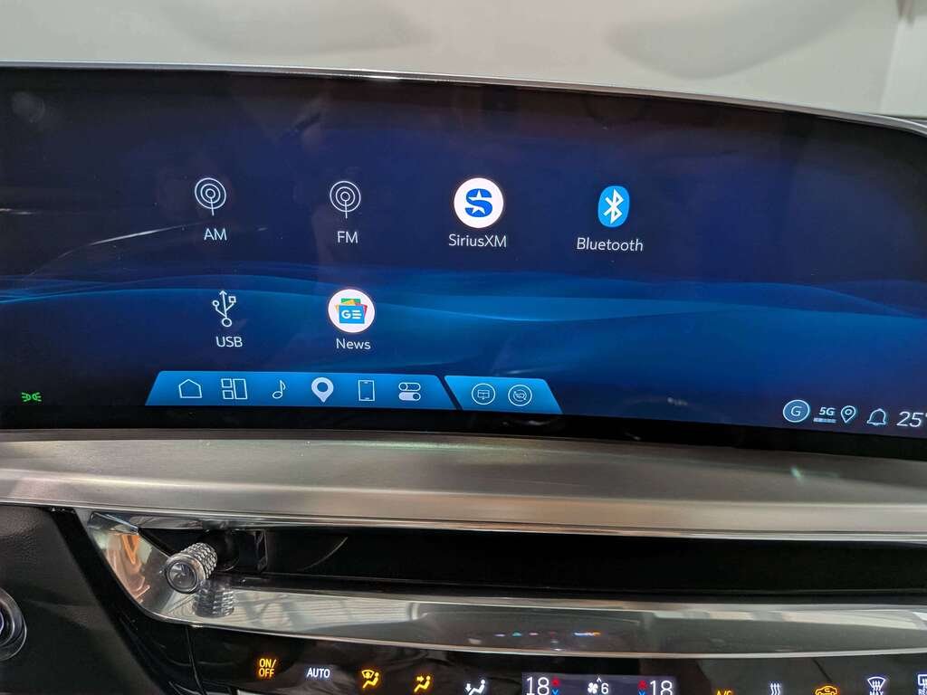 2024 Cadillac LYRIQ 4dr Sport w/1SJ Red Val-David - photo #27