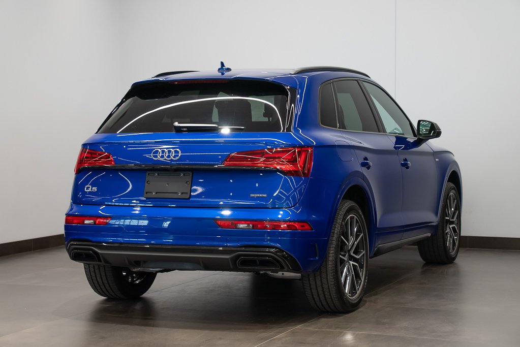 Audi Q5 Technik 45 TFSI quattro / Very LOW KM 2023 Bleu Kirkland - photo #3