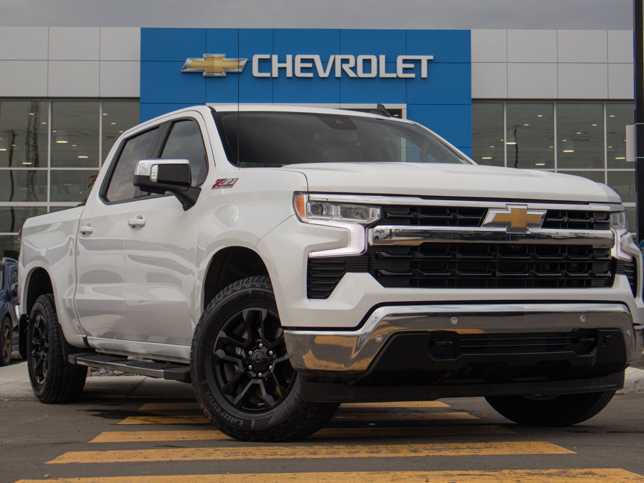 2024 Chevrolet Silverado 1500 4WD Crew Cab 147 LT White Sherwood Park - photo #13