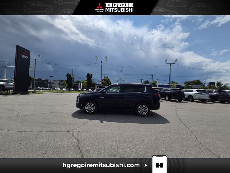 Mitsubishi Outlander PHEV MR4470 | LE *Hybrid * AWD * A partir 0.9% *Toit * Carplay 2025 Bleu Laval - photo #5