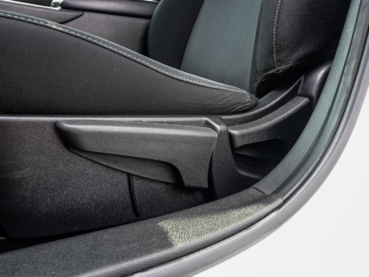 2024 Nissan Sentra SV CVT White Sherwood Park - photo #16