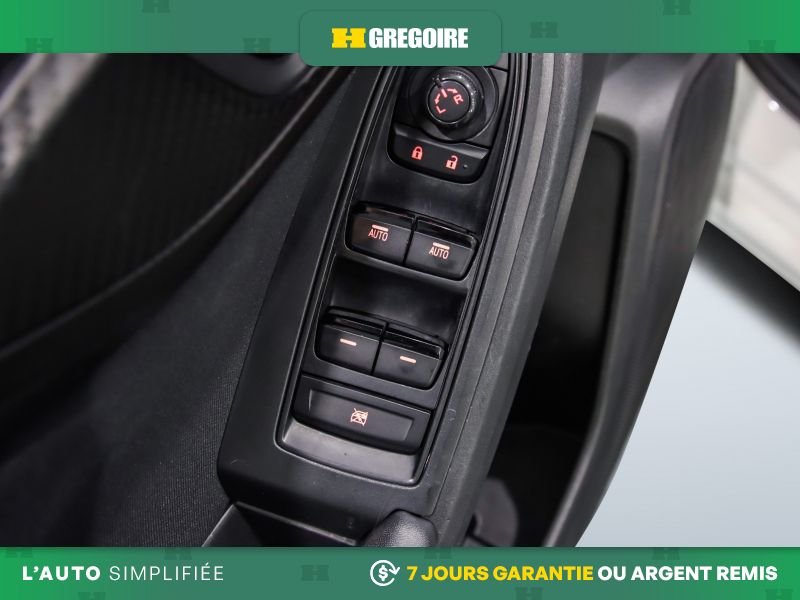 2019 Subaru Impreza White Saint-Eustache - photo #17