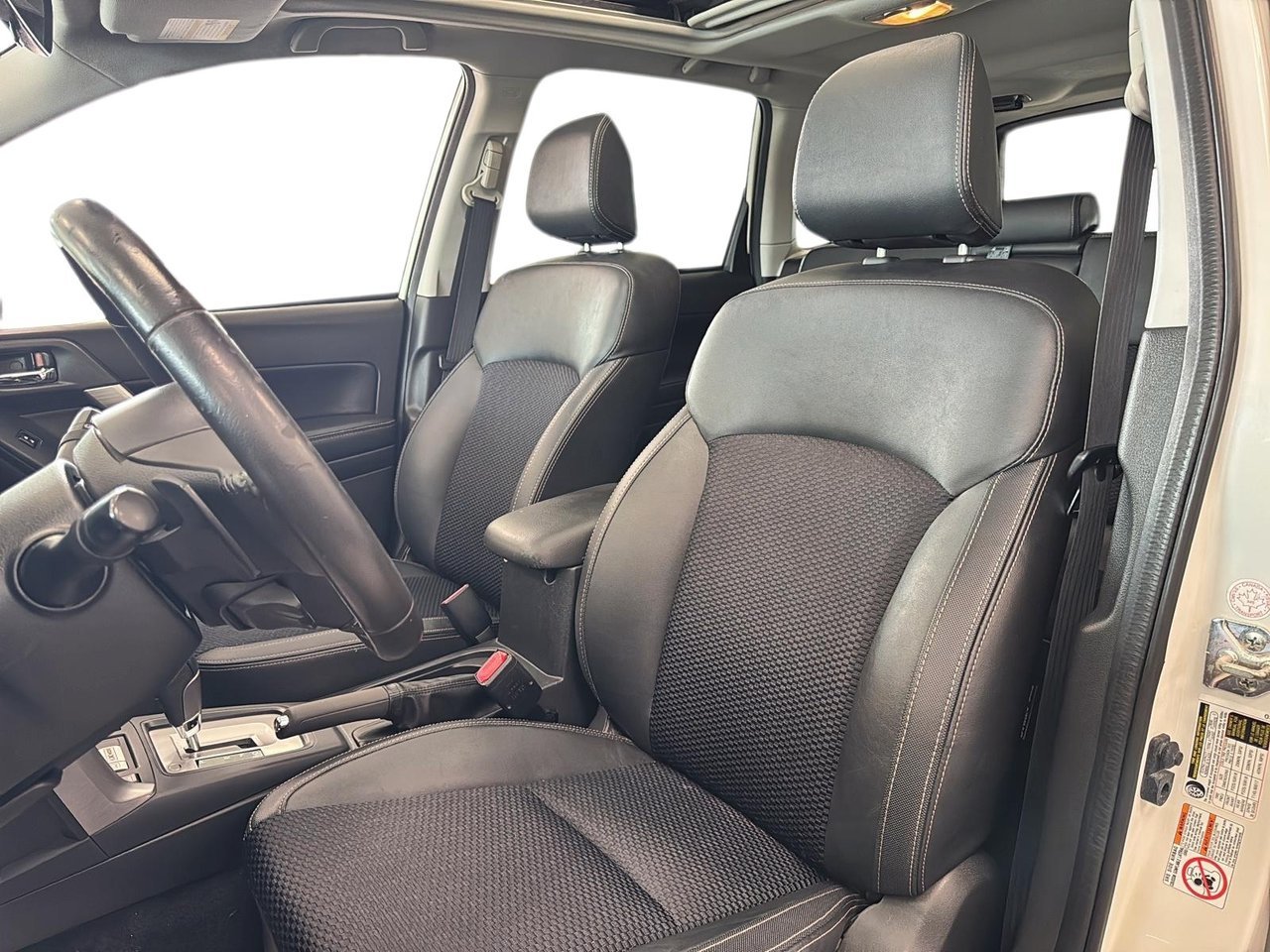 Subaru Forester 2017 Blanc Baie-Comeau - photo #9