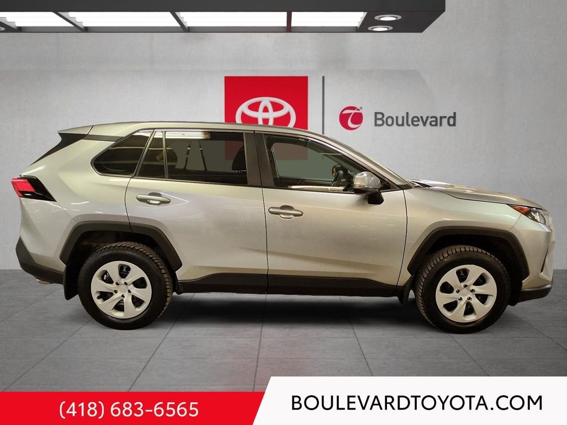 Toyota RAV4 531712-119 | LE, AWD 2024 Ciel argent métallisé Québec - photo #2