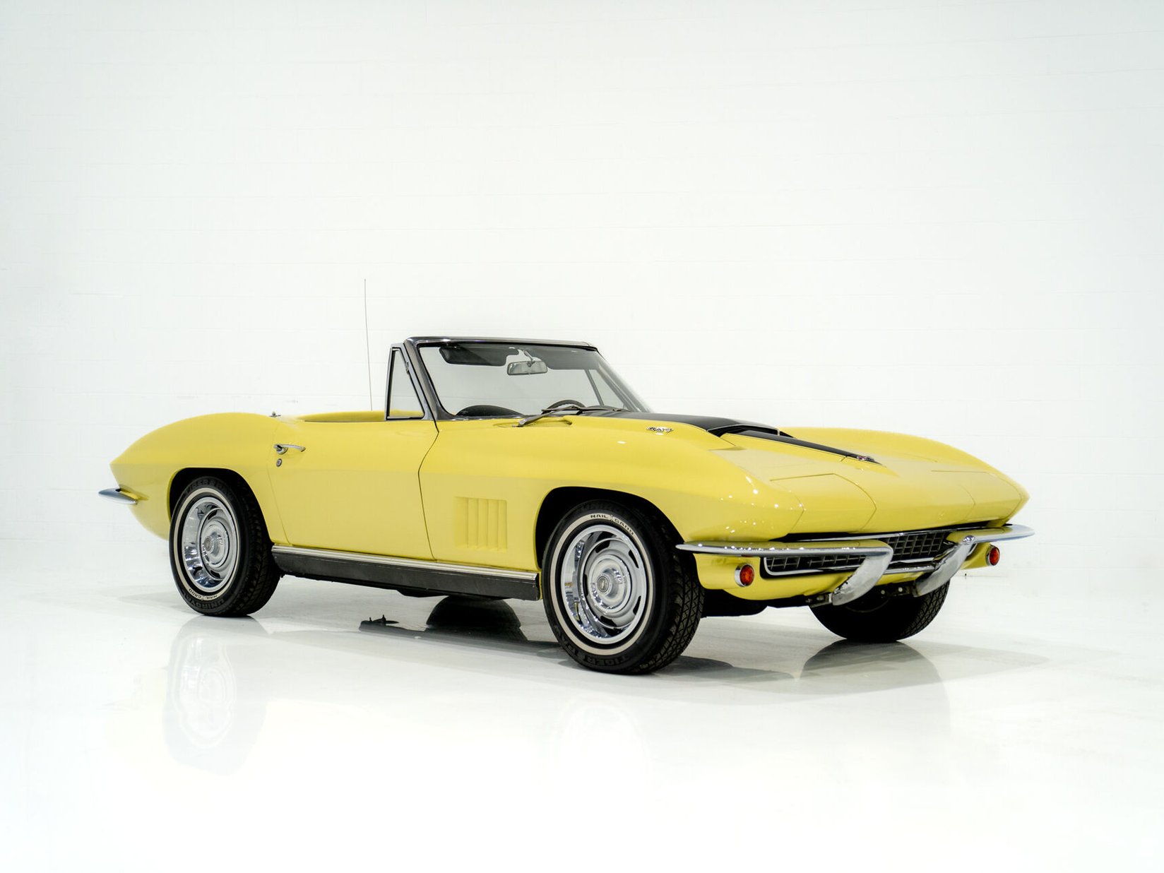 Chevrolet Corvette 1967 Jaune Montréal - photo #2