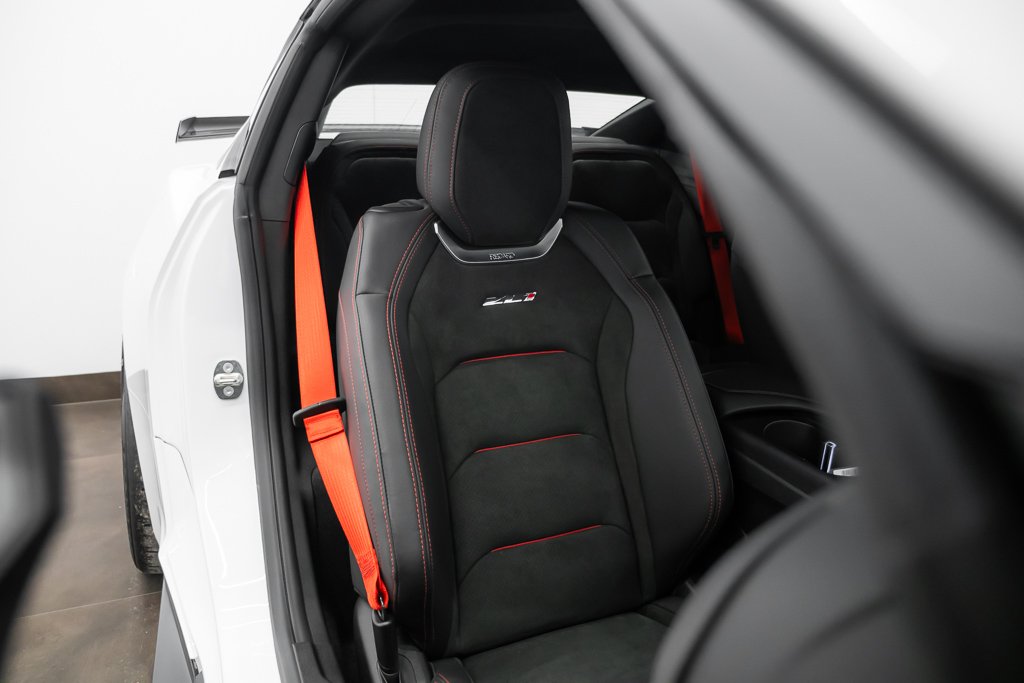 Chevrolet Camaro 2dr Cpe ZL1 | 1LE PACKAGE 2018 Blanc Kirkland - photo #22