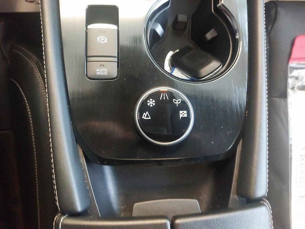 Nissan Rogue NIV JN8BT3DD6SW470598 2025 Beige Chicoutimi - photo #16