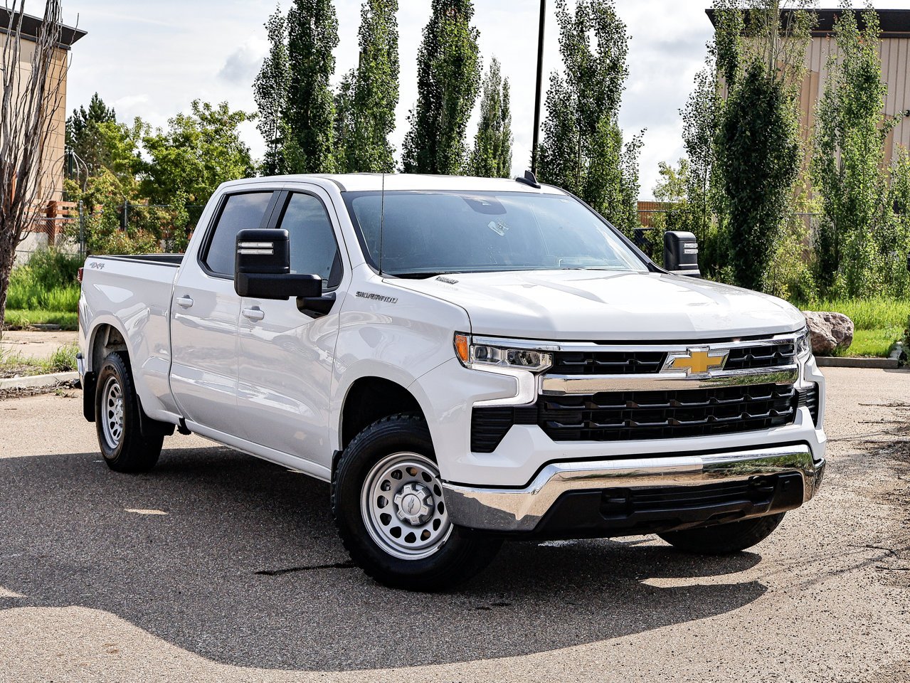 2025 Chevrolet Silverado 1500 4WD Crew Cab 147 LT White Sherwood Park - photo #1