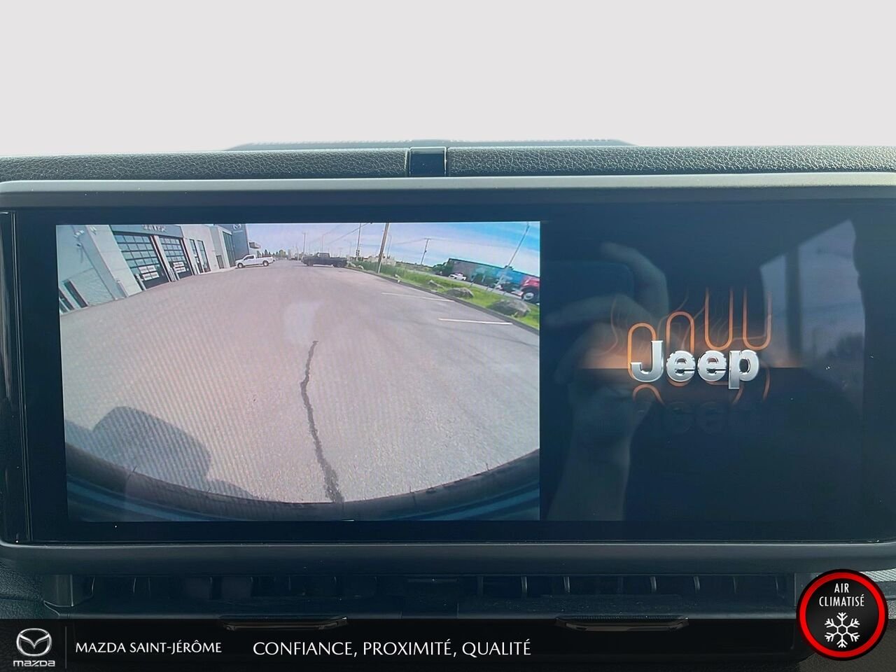 2024 Jeep Wrangler Sport 2 PORTES | TOIT SOUPLE | 4x4 | AUTOMATIQUE | V6 Black Saint-Jérôme - photo #19