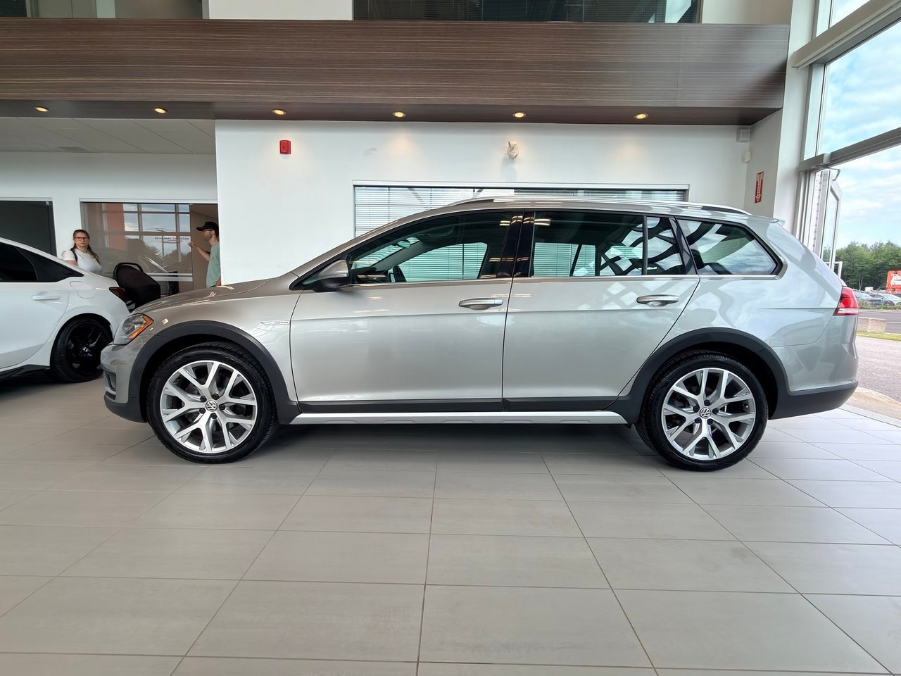 2019 Volkswagen Golf Alltrack Silver Notre-Dame-des-Prairies - photo #8