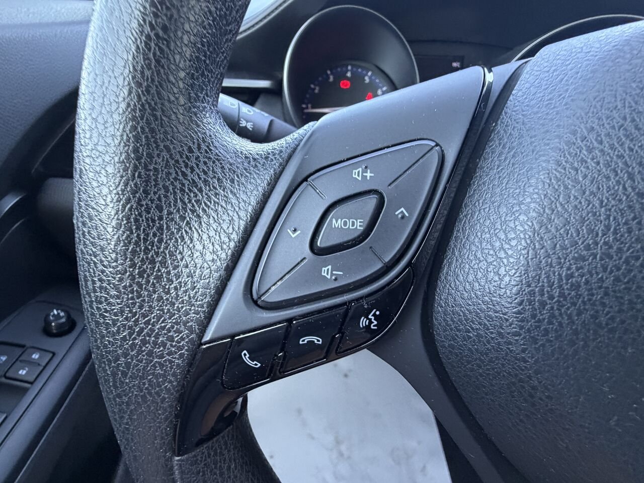 2019 Toyota C-HR Blue Ste-Marie - photo #11
