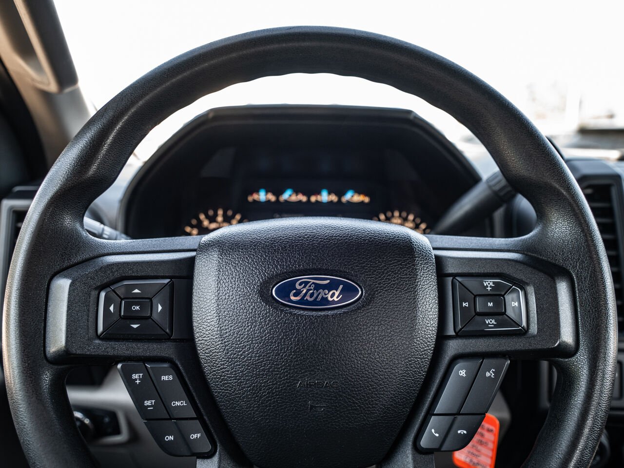 Ford F-150 2016 Blanc Sainte-Julienne - photo #11