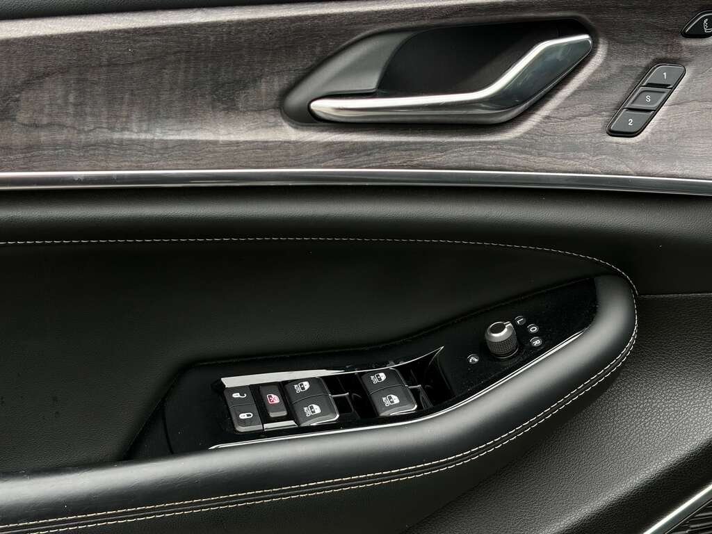 2024 Jeep Grand Cherokee Blue Gatineau - photo #9