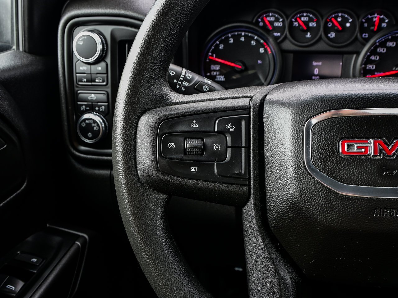 2023 GMC Sierra 1500 4WD Crew Cab 147 Pro White Sherwood Park - photo #20