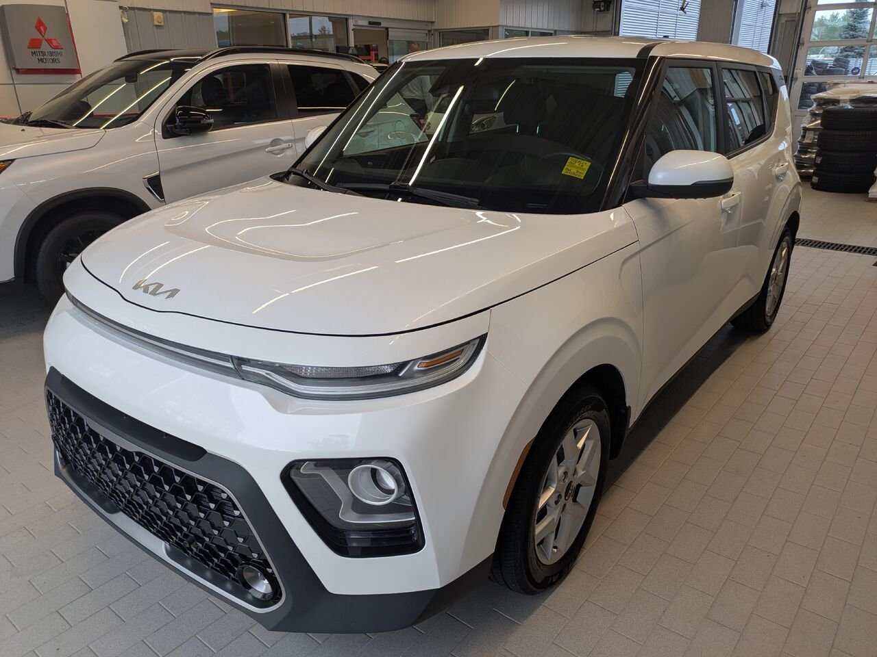 Kia Soul 2022 Blanc Gatineau - photo #1