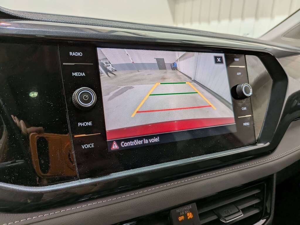 2024 Volkswagen Taos Highline 4MOTION Red Val-David - photo #21