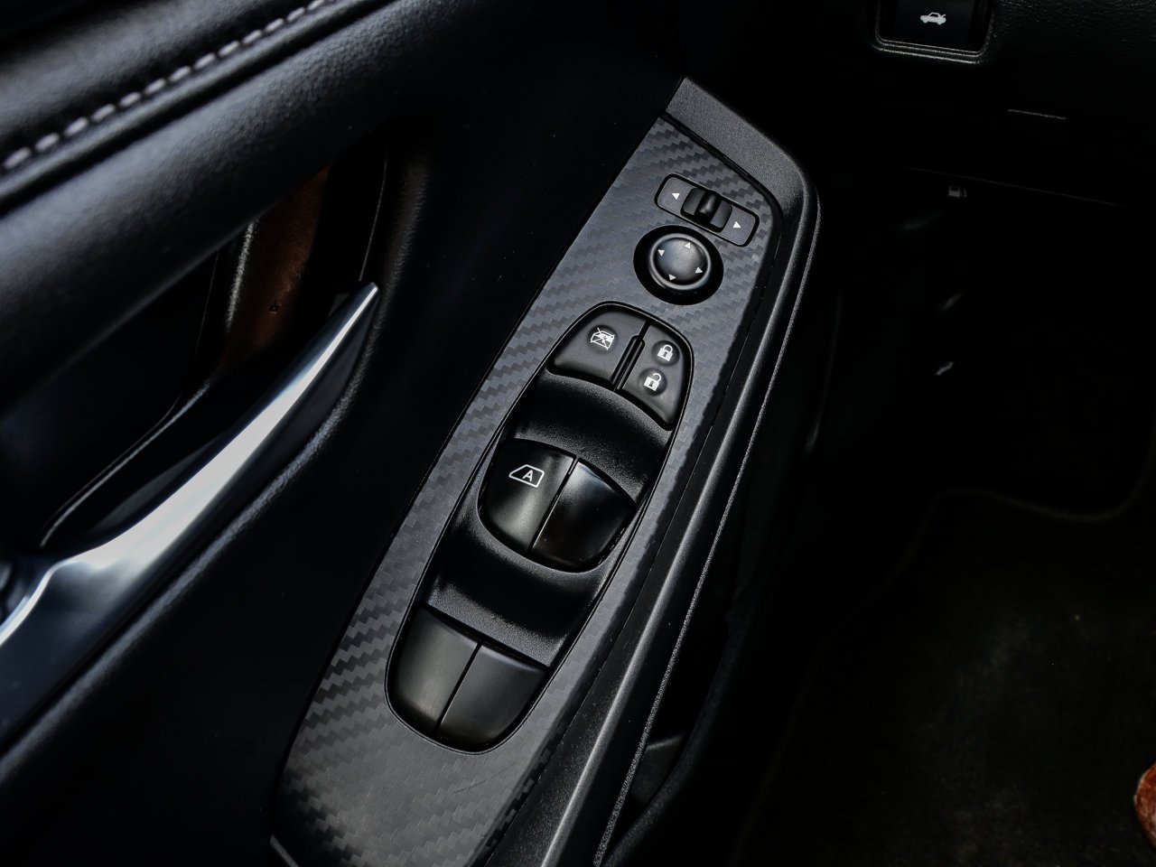 2025 Nissan Sentra SV CVT Black Sherwood Park - photo #17