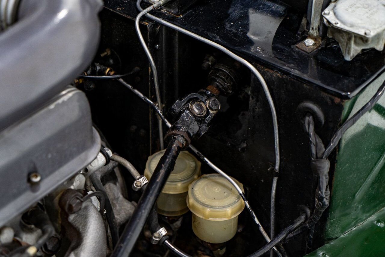 1970 Morgan Plus 8 Unrestored with only 7137km (4435miles) | PRIX EN USD Green Montreal - photo #18