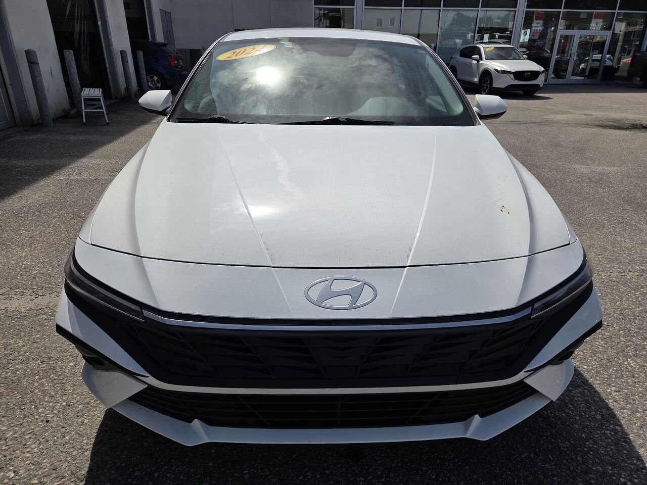 2024 Hyundai Elantra White Mont-Laurier - photo #1
