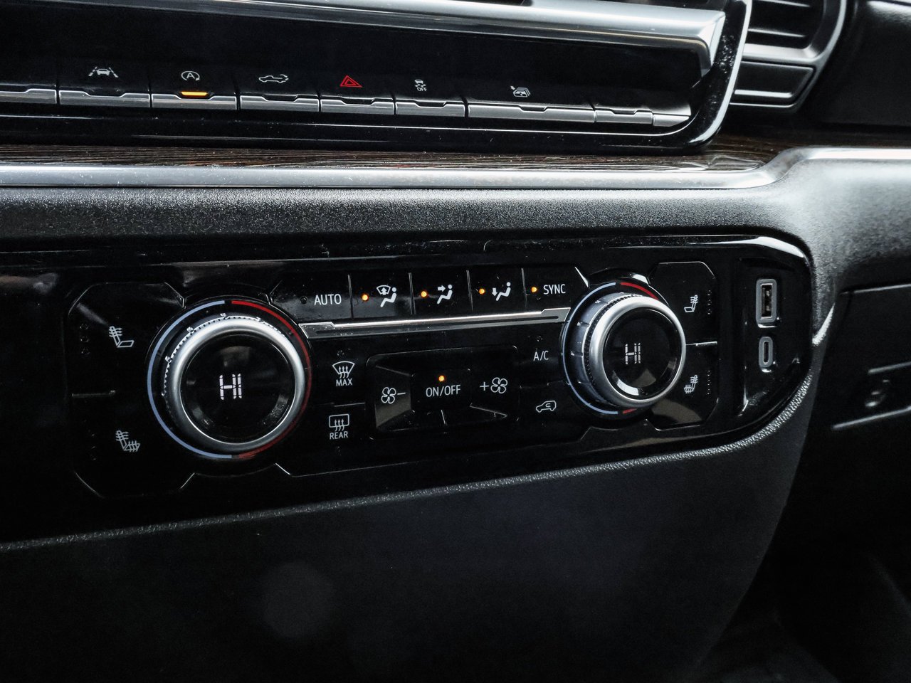 2024 GMC Sierra 1500 4WD Crew Cab 147 Elevation Black Sherwood Park - photo #29