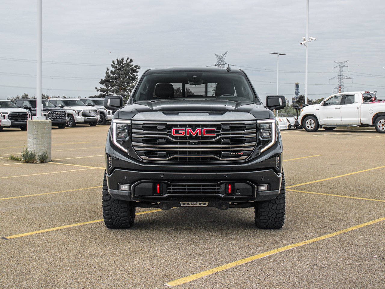 2022 GMC Sierra 1500 4WD Crew Cab 147 AT4 Black Sherwood Park - photo #2