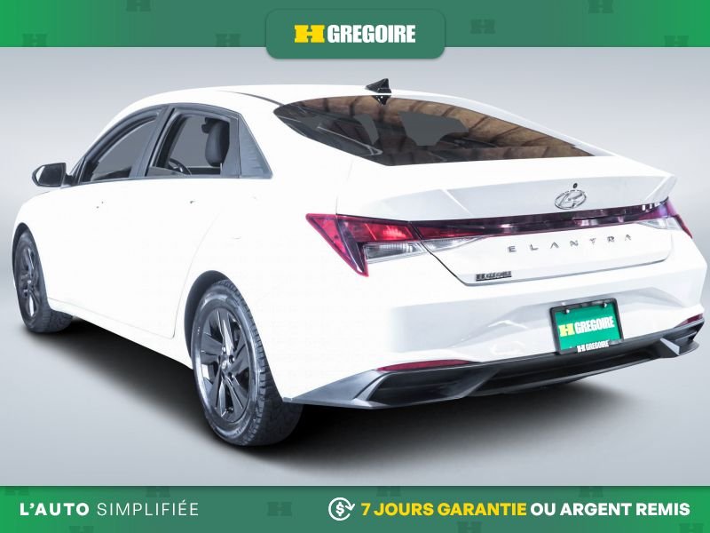Hyundai Elantra 2022 Blanc Laval - photo #5