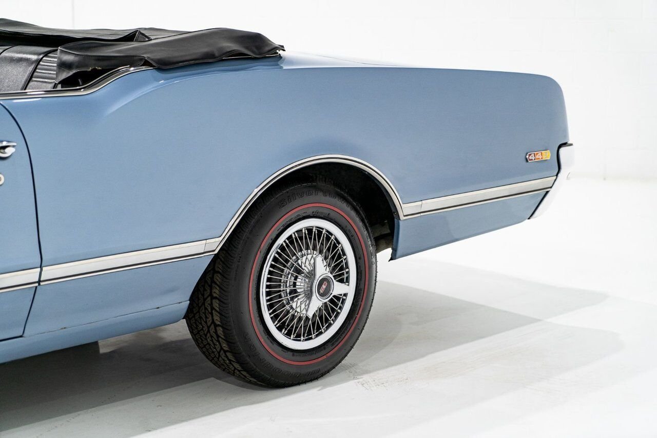 1966 Oldsmobile 442 PRIX EN USD | Matching# 400cu.in. 4-Speed Blue Montreal - photo #41