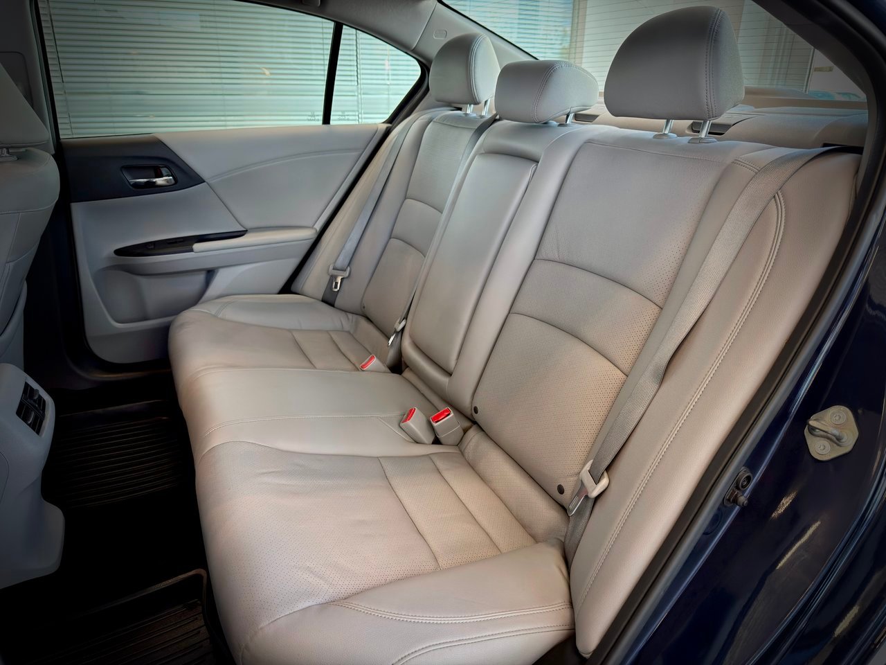 Honda Accord Sedan 2017 Bleu Notre-Dame-des-Prairies - photo #12