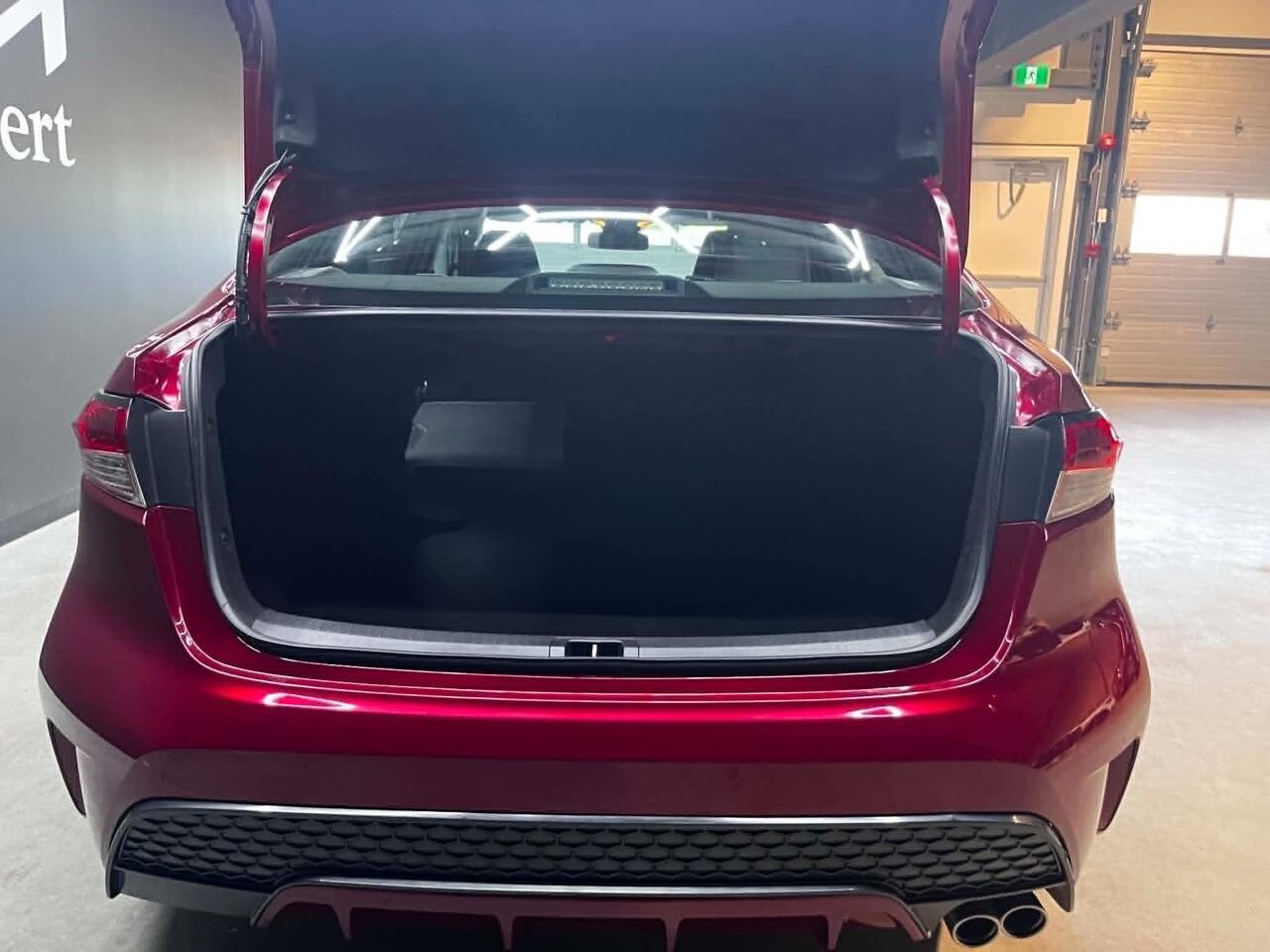 2022 Toyota Corolla Red Blainville - photo #10