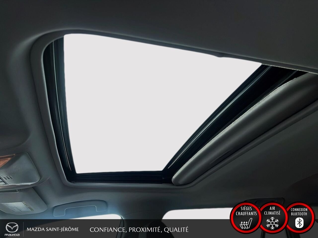 2020 Toyota RAV4 XLE | 49 877 KM | TOIT OUVRANT | AWD | ATTELAGE Silver Saint-Jérôme - photo #16