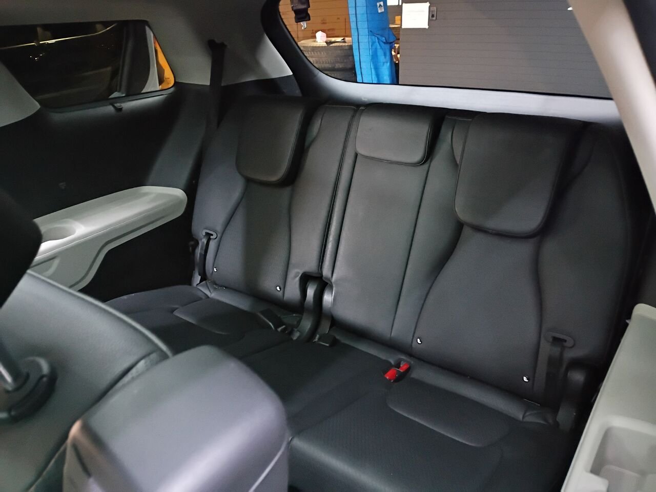 2023 Kia Carnival Silver Blainville - photo #19