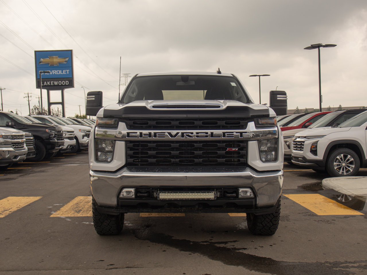 2021 Chevrolet Silverado 3500HD 4WD Crew Cab 159 LT White Sherwood Park - photo #2